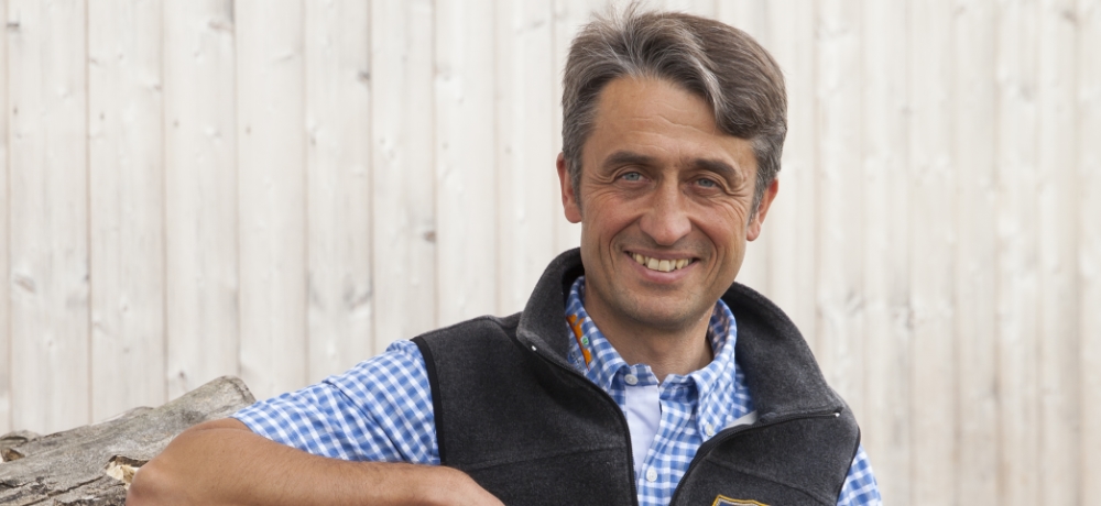 https://2024.koehldorfner.de/wp-content/uploads/2016/03/Michael_header1000x460_MG_0855.jpg