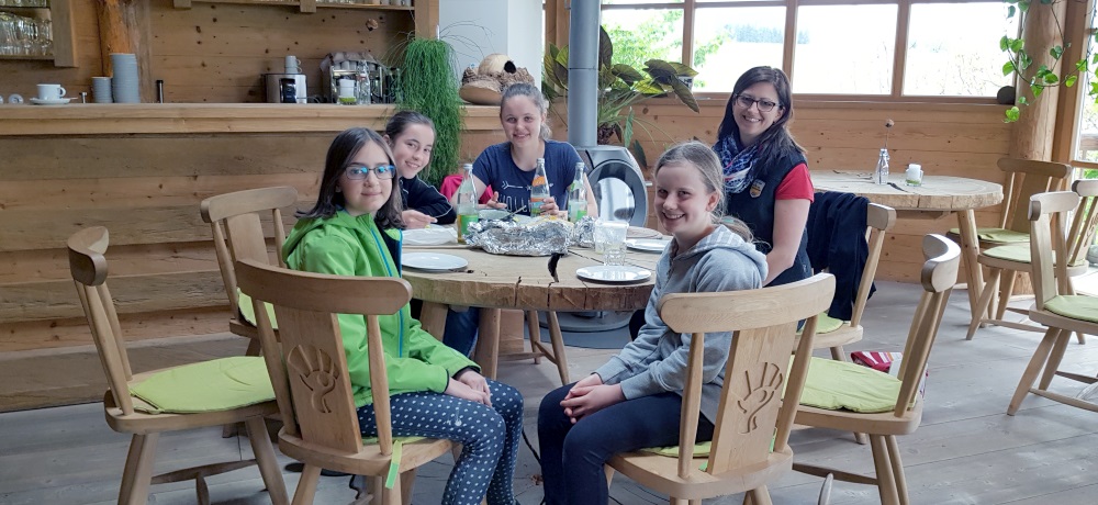 https://2024.koehldorfner.de/wp-content/uploads/2018/04/20180426_girls-day-2018-bei-köhldorfner-holzbau.jpg