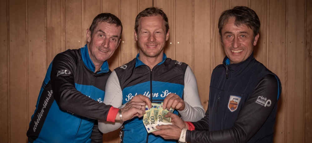 https://2024.koehldorfner.de/wp-content/uploads/2020/01/20200125_12-Stunden-Spinning-Marathon_Schellen-Sau-e.V._spendenübergabe-köhldorfner-1000x460.jpg