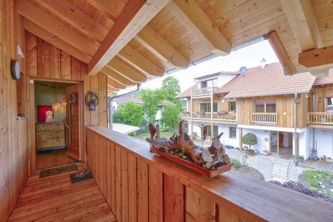 https://2024.koehldorfner.de/wp-content/uploads/2022/04/koehldorfnerhauesernatuerlichgsund_oasethalham_Innen-029_650x400pix.jpg